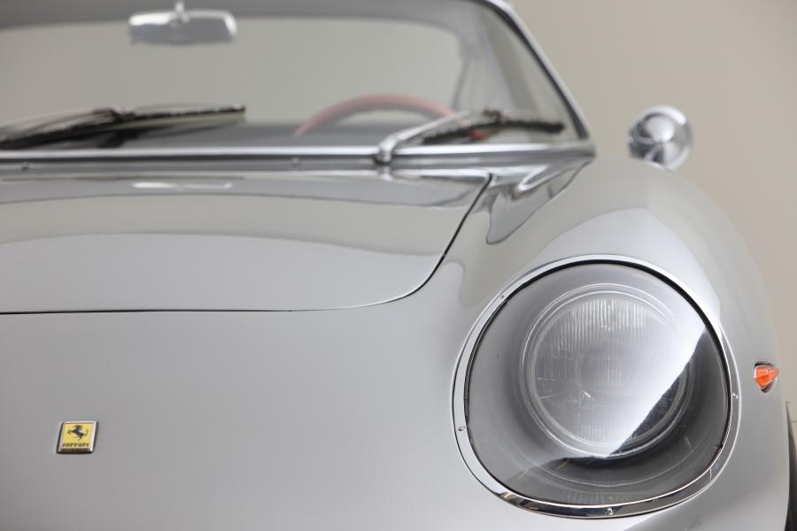 Детали интерьера Ferrari 275 GTB 6C Lega 1965 года  (фото 28 из 54)